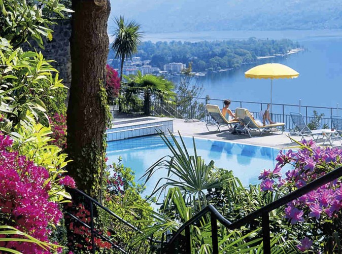 016_Ascona_Schoene_Aussichten_Touristik_Casa Berno_leute-am-pool_XL (1)